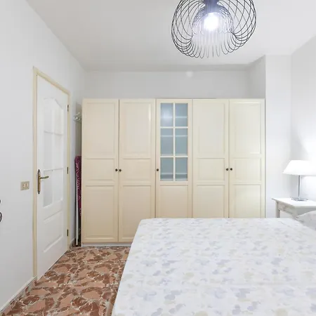 Paloma Apartment *